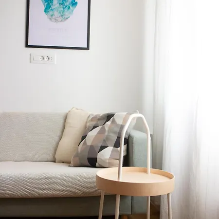 Crystal Self-check-in Apartment