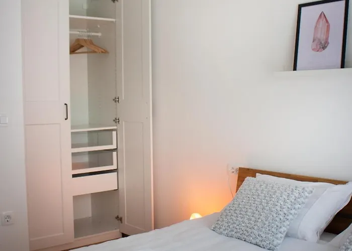 Crystal Self-check-in